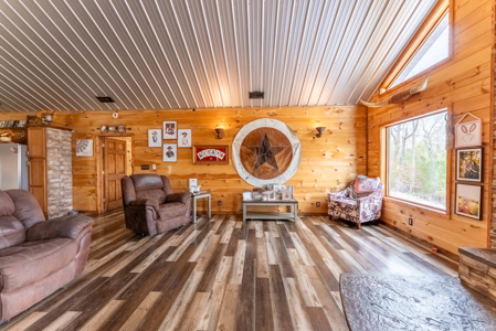 Home with Private Lake and Acreage For Sale in Fulton County - image 24
