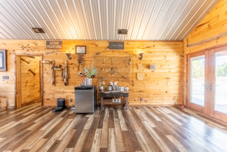 Home with Private Lake and Acreage For Sale in Fulton County - image 17