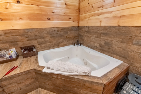 Home with Private Lake and Acreage For Sale in Fulton County - image 38