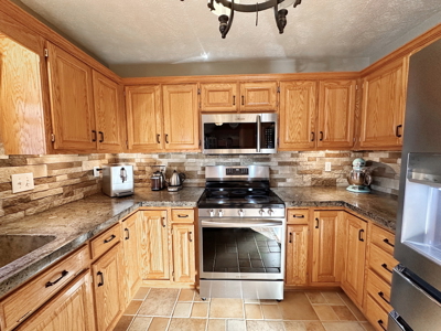 Country Home on 25 Acres in Vernon County for Sale - image 9