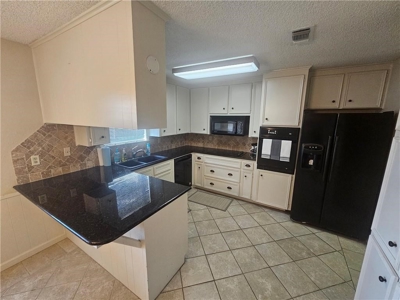 429 Lindenwood Lane W, Hewitt, TX – - image 5