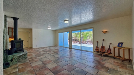 Sustainable 4-acre retreat w/4 BR workshop & organic gardens in Hawaii - image 34