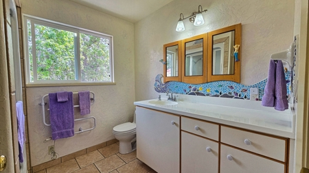 Sustainable 4-acre retreat w/4 BR workshop & organic gardens in Hawaii - image 2