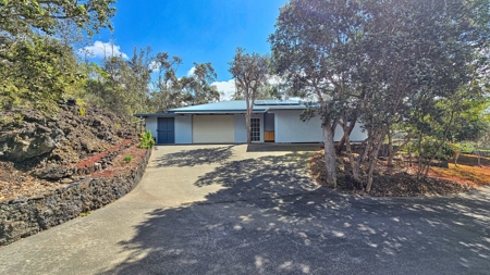 Sustainable 4-acre retreat w/4 BR workshop & organic gardens in Hawaii - image 8