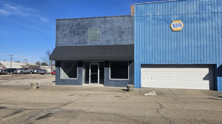 Large Commercial building in Rector Arkansas For sale Newly Updated - image 4