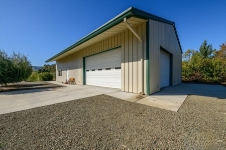 Golden Bear Estates Country Home & 2 Shops in Winters, CA for Sale - image 33