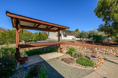 Golden Bear Estates Country Home & 2 Shops in Winters, CA for Sale - image 7