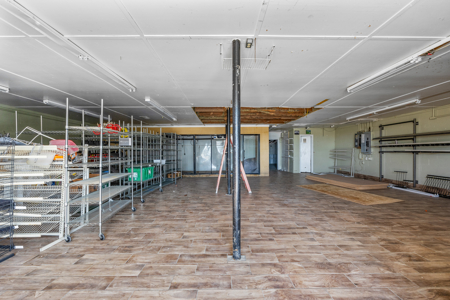 Waterfront Convenience Store & Two Lots - image 30