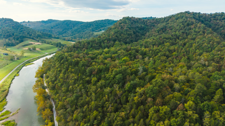 Secluded Riverfront Paradise in East Tennessee's Wilderness - image 10
