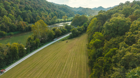 Secluded Riverfront Paradise in East Tennessee's Wilderness - image 7