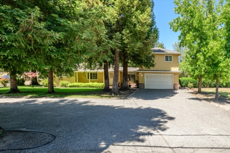 Vacaville, California Home on Acreage in Browns Valley for Sale - image 4