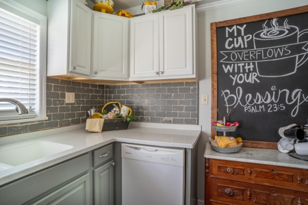 Riverfront Brick Home for Sale on the Coosa River - image 8