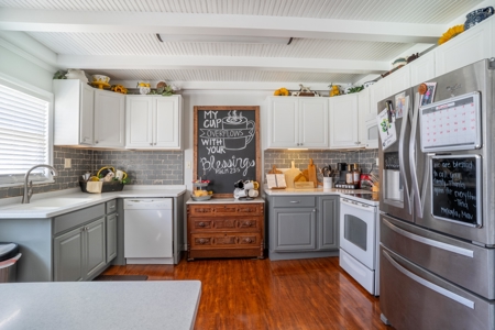 Riverfront Brick Home for Sale on the Coosa River - image 7