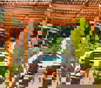 Beautiful Boutique Hotel with Restaurant - image 17