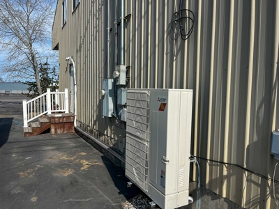 Eastern Oregon Commercial Building with Living Space - image 29