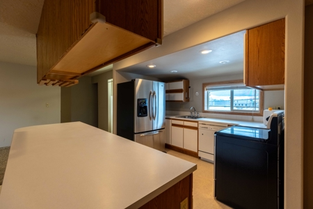 Eastern Oregon Commercial Building with Living Space - image 18