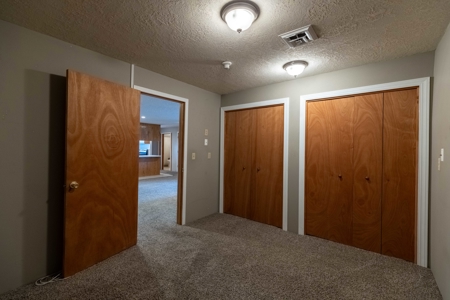 Eastern Oregon Commercial Building with Living Space - image 15