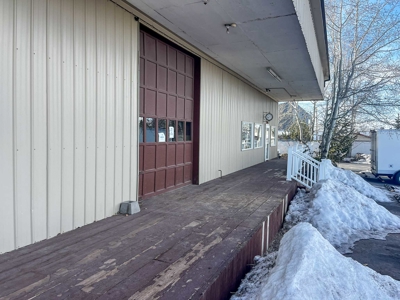 Eastern Oregon Commercial Building with Living Space - image 30