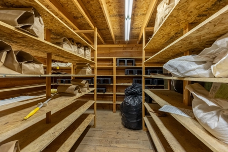 Eastern Oregon Commercial Building with Living Space - image 6