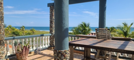 Magical Beach Paradise 3 Story House in La Barqueta - image 7
