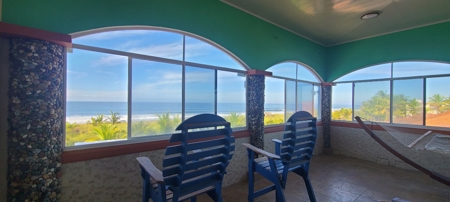 Magical Beach Paradise 3 Story House in La Barqueta - image 5