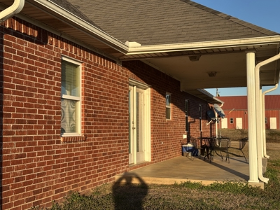 Brick Home with Acreage for Sale in Hugo, Oklahoma - image 6