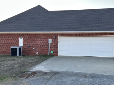 Brick Home with Acreage for Sale in Hugo, Oklahoma - image 4