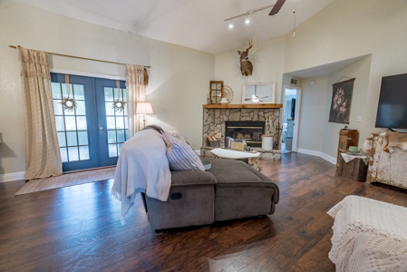 Home For Sale in Morriston, FL on 5 Acres - image 17