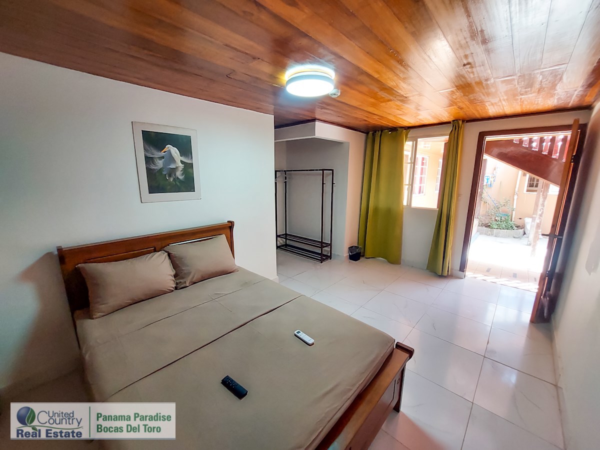 Hotel with Commercial Space — Bocas Town - 10