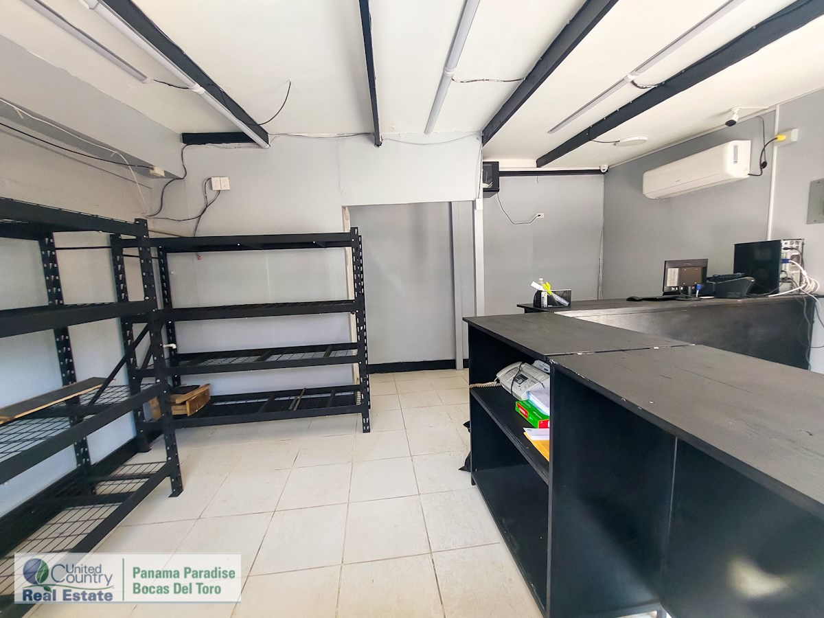Hotel with Commercial Space — Bocas Town - 3
