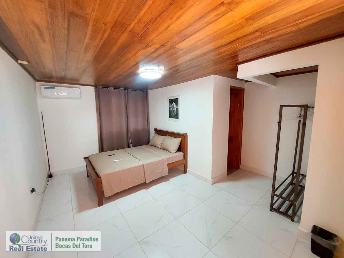 Hotel with Commercial Space — Bocas Town - 8