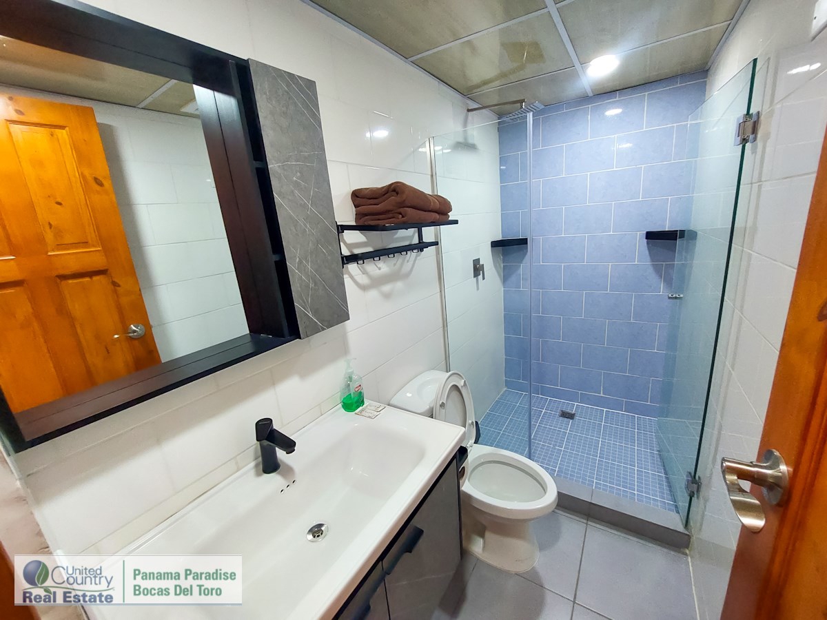 Hotel with Commercial Space — Bocas Town - 9