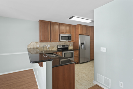 Townhouse In Winston-Salem For Sale - image 6