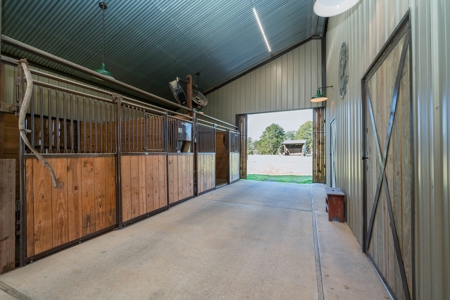 65+ Acre Ranch for Sale in Marshall, TX - image 34