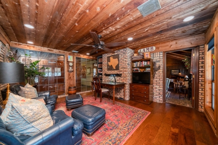 65+ Acre Ranch for Sale in Marshall, TX - image 12