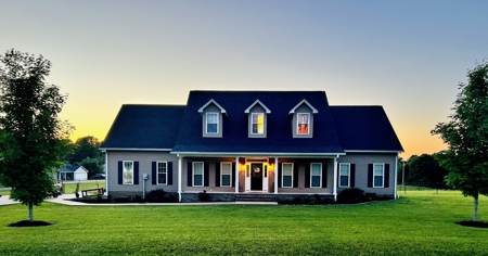 Country Home for Sale in Lewis County, Tennessee - image 1