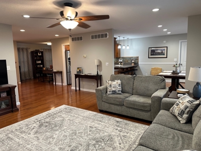 Stunning 2-Story Home in Remington Estates - image 11