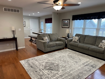 Stunning 2-Story Home in Remington Estates - image 10