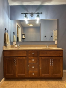 Stunning 2-Story Home in Remington Estates - image 26