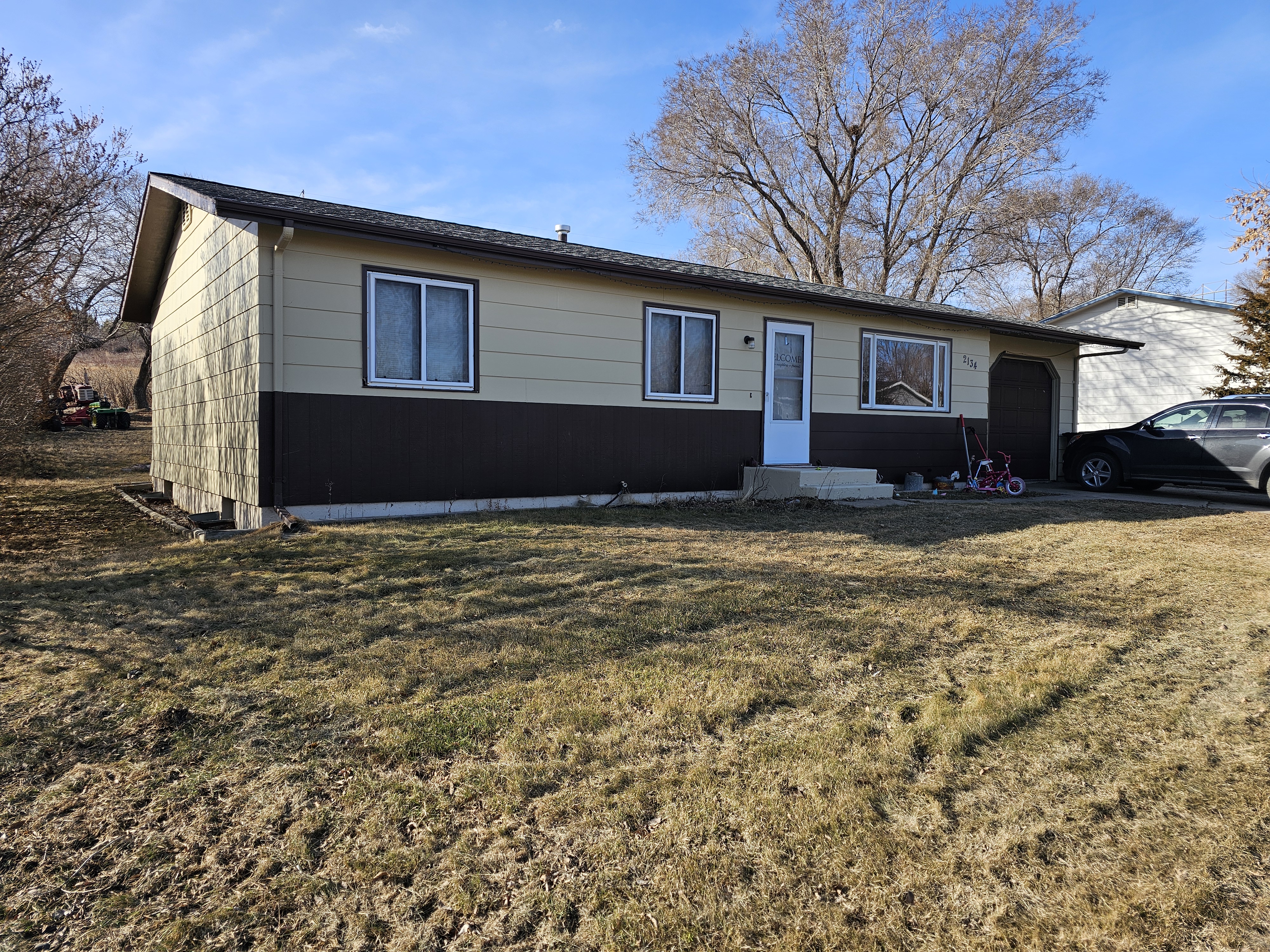 Front of home from Coulee Drive