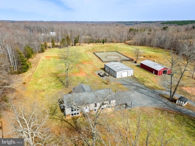 Equestrian Paradise: 20.5 Acres of Pure Virginia Countryside - image 48