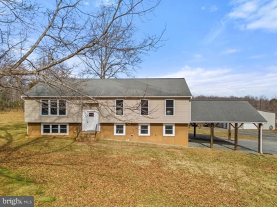 Equestrian Paradise: 20.5 Acres of Pure Virginia Countryside - image 5