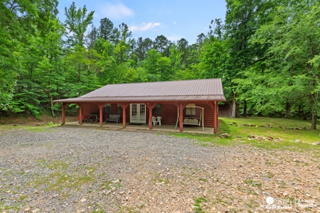 Log Style Cabin on Sugar Creek at Shady. - image 1