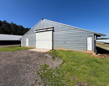 Louisiana Poultry 8 House Broiler Farm with High Income - image 39