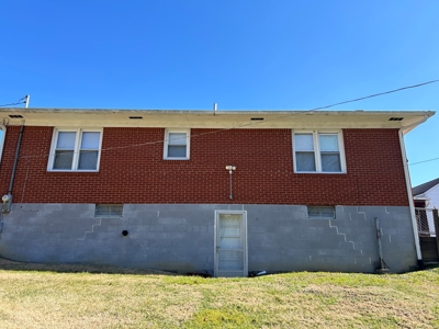 3 Bedroom 1 Bath Brick Home In Town - Liberty, Ky. - image 10