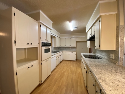 Country Home For Sale in De Kalb TX - image 6