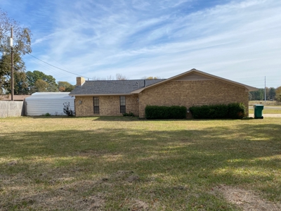 Country Home For Sale in De Kalb TX - image 15