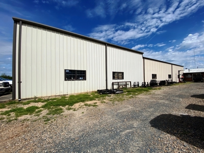 Commercial Property For Sale in De Kalb TX - image 14