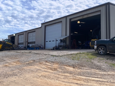Commercial Property For Sale in De Kalb TX - image 15