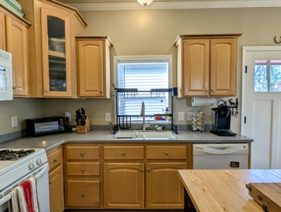 Charming Cape Cod Home on 69.01± Acres For Sale in Floyd County, Virginia - image 10